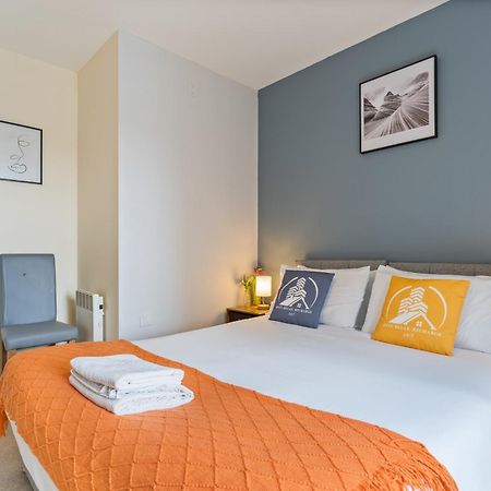 247 Serviced Accommodation In Telford 2 Bedroom Apartment المظهر الخارجي الصورة